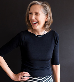 Portrait of author Mary Roach